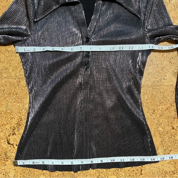 ASOS Design 00’s Plisse Metallic Suit Shirt Sz 4 - Picture 10 of 12